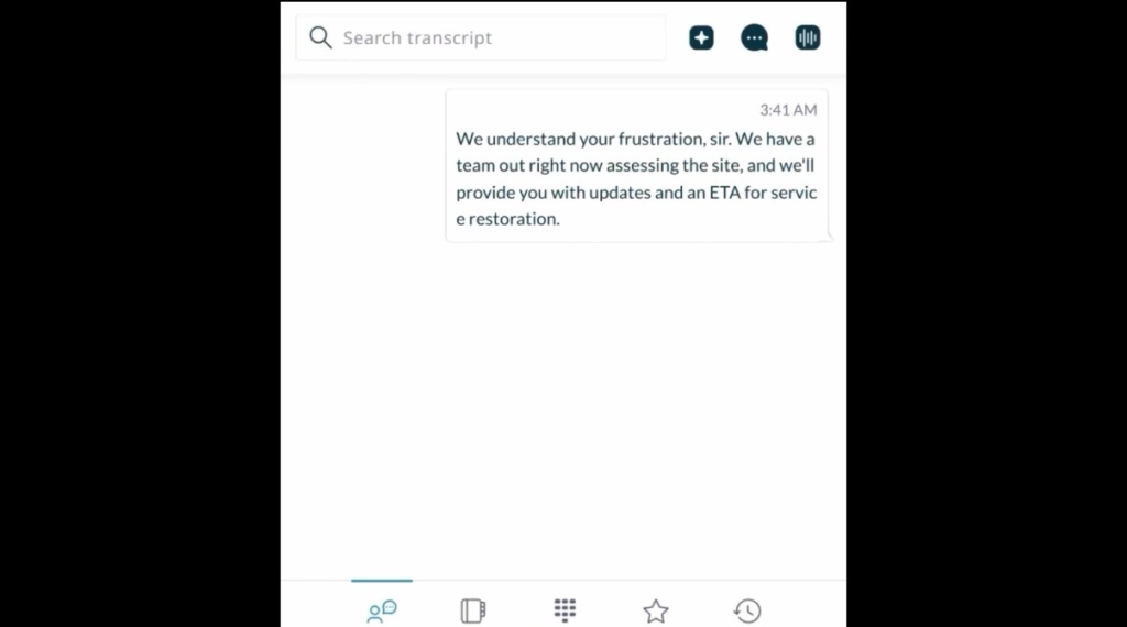 障害またはトラブルが発生し、関連する問い合わせ対応をしているシーン